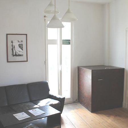 Bett-Point Am Rathaus Pension Potsdam Buitenkant foto
