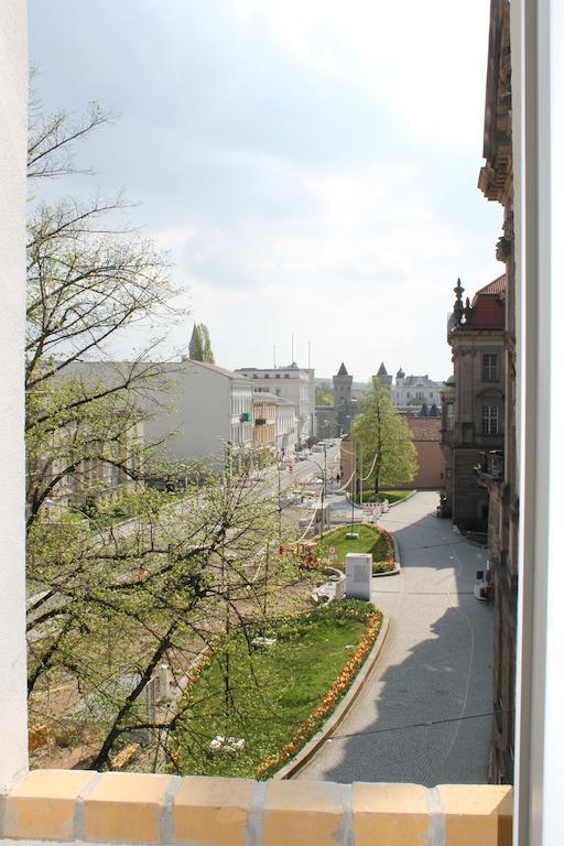 Bett-Point Am Rathaus Pension Potsdam Buitenkant foto