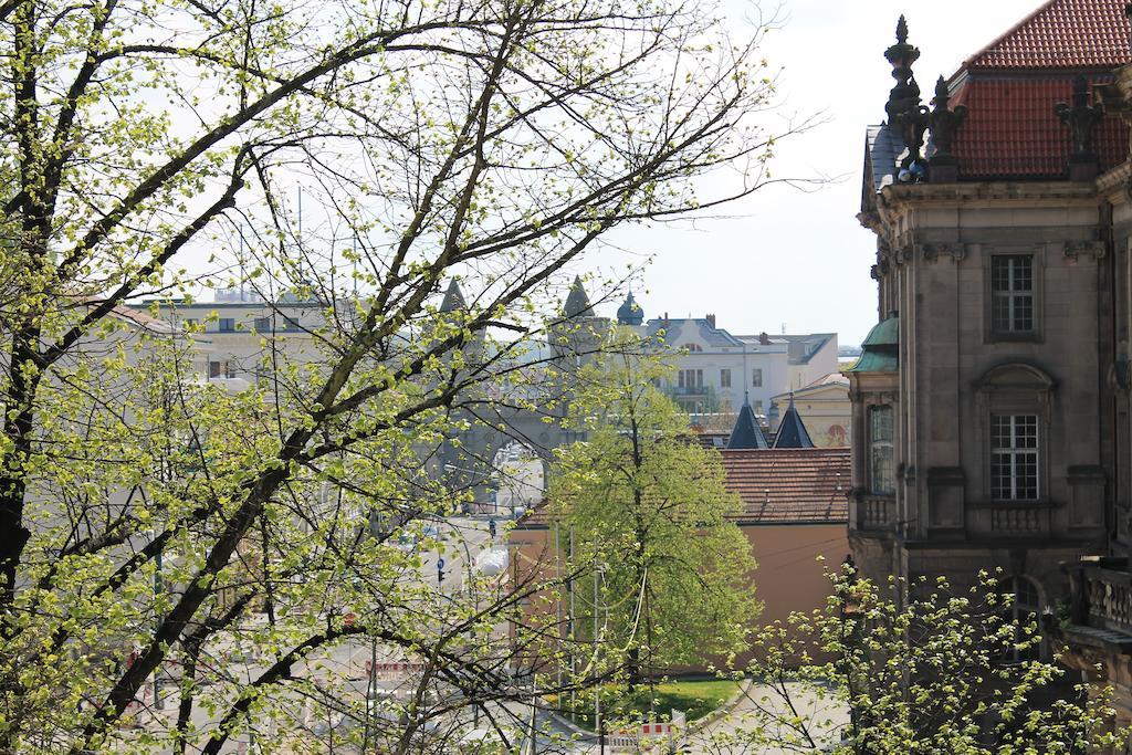 Bett-Point Am Rathaus Pension Potsdam Buitenkant foto