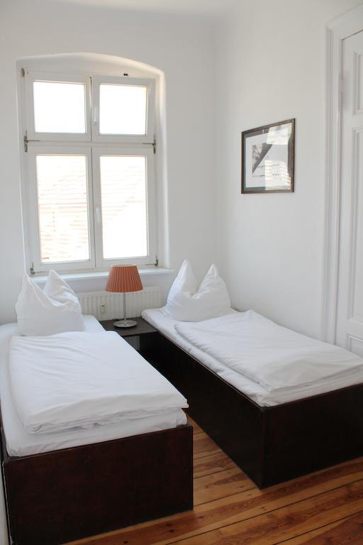 Bett-Point Am Rathaus Pension Potsdam Kamer foto