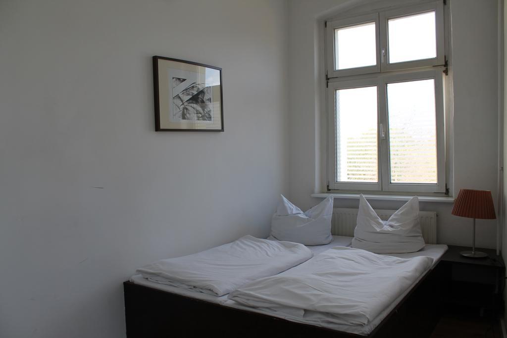 Bett-Point Am Rathaus Pension Potsdam Buitenkant foto